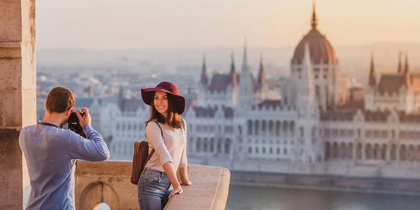 Apartment Walk To Opera House - 3Br Live In Budapest Designer Apt Hungary