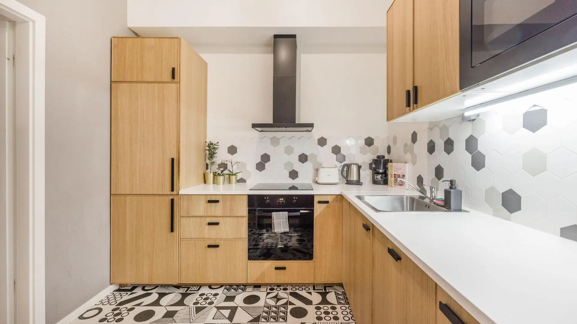 Apartment Walk To Opera House - 3Br Live In Budapest Designer Apt Hungary