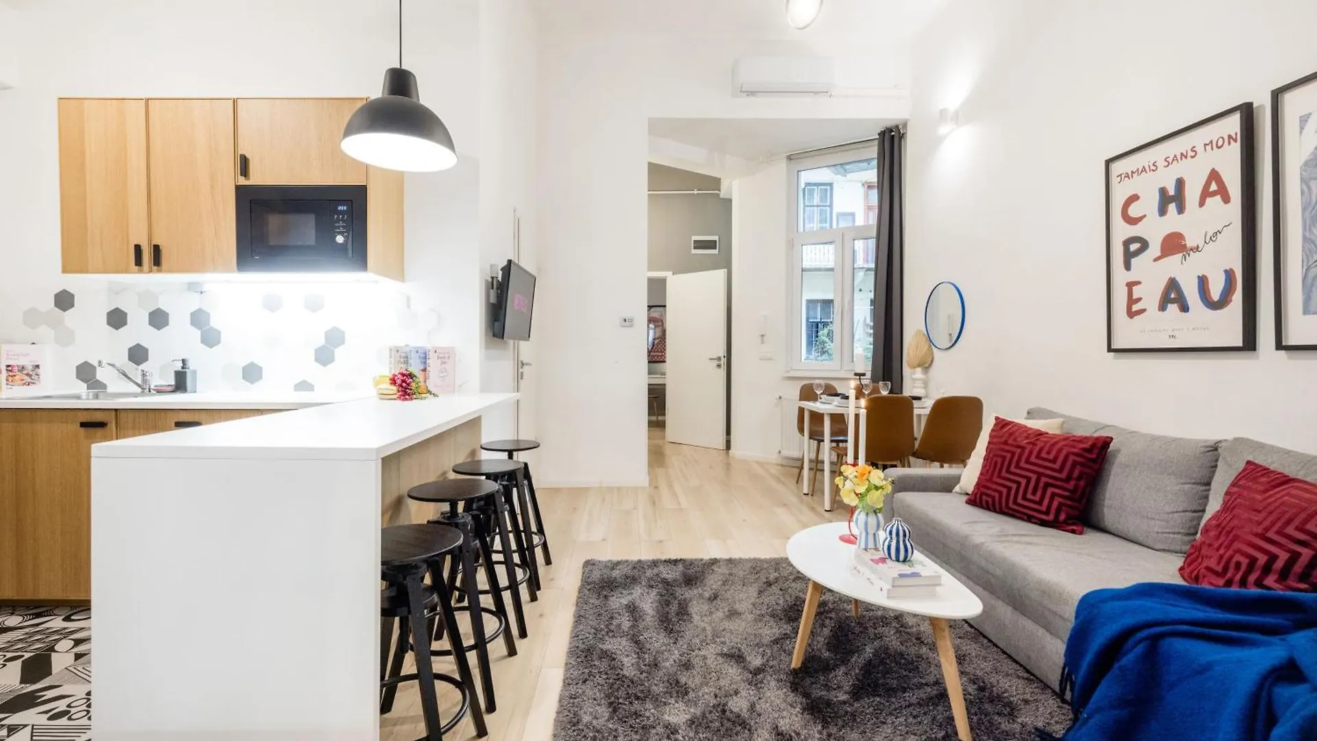 Apartment Walk To Opera House - 3Br Live In Budapest Designer Apt