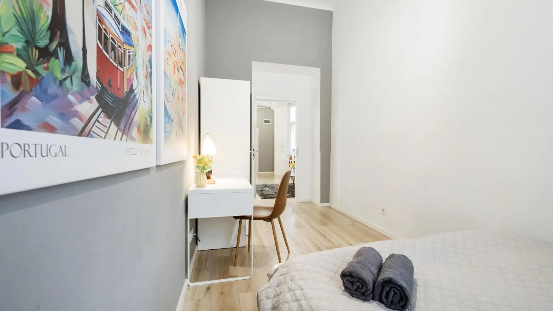Apartment Walk To Opera House - 3Br Live In Budapest Designer Apt