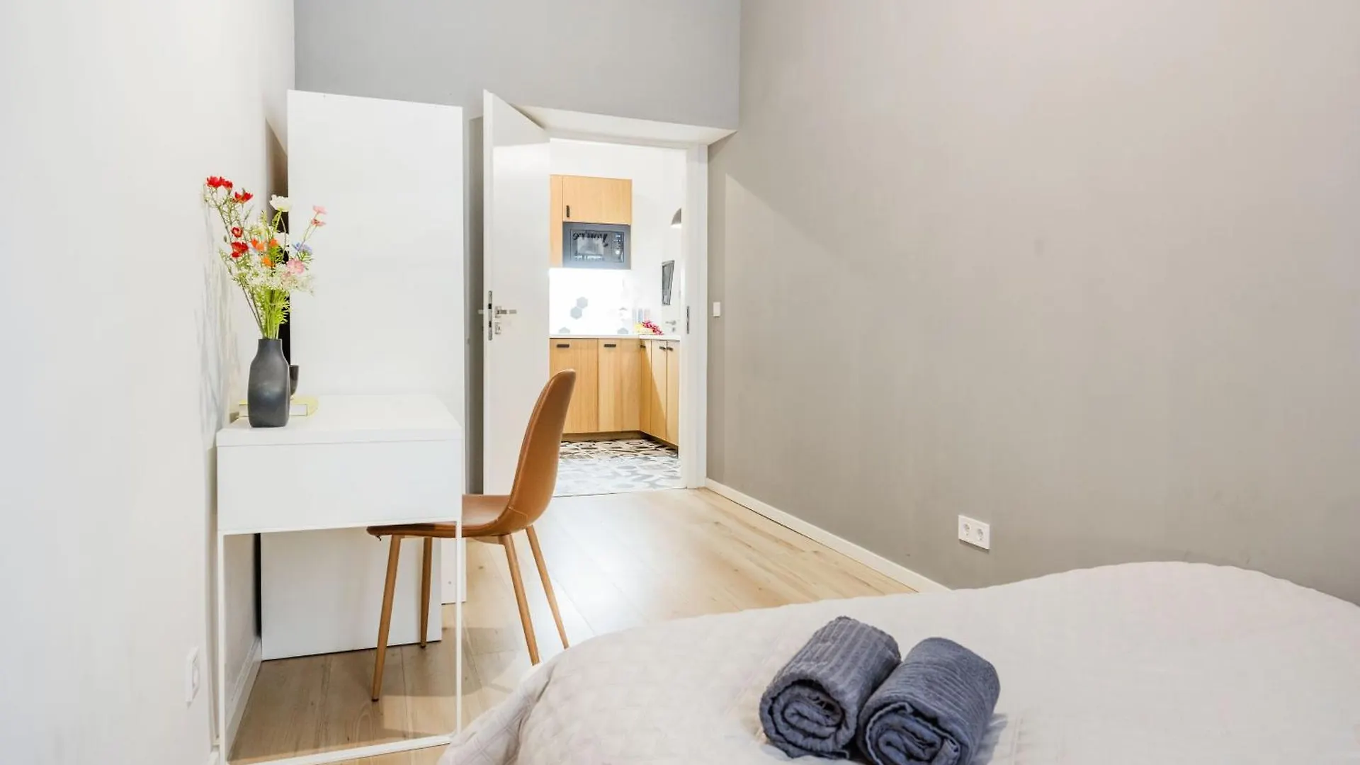 Walk To Opera House - 3Br Live In Budapest Designer Apt Apartment